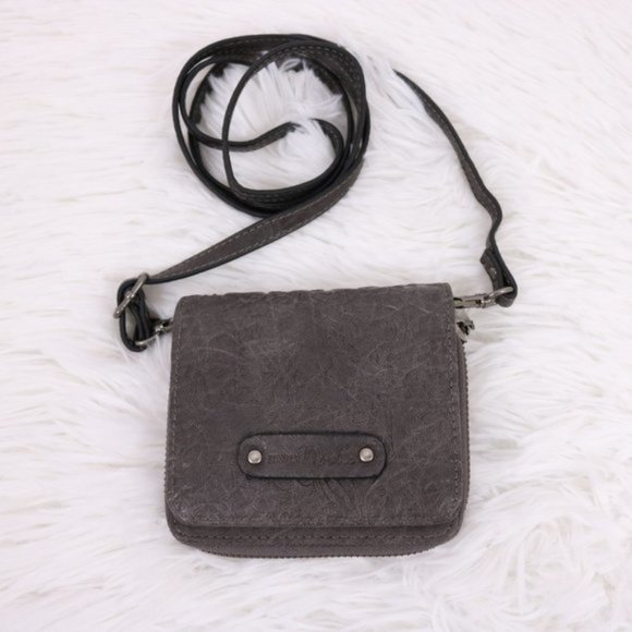 2/$20 NWOT Simply Noelle mini grey crossbody - Picture 1 of 9